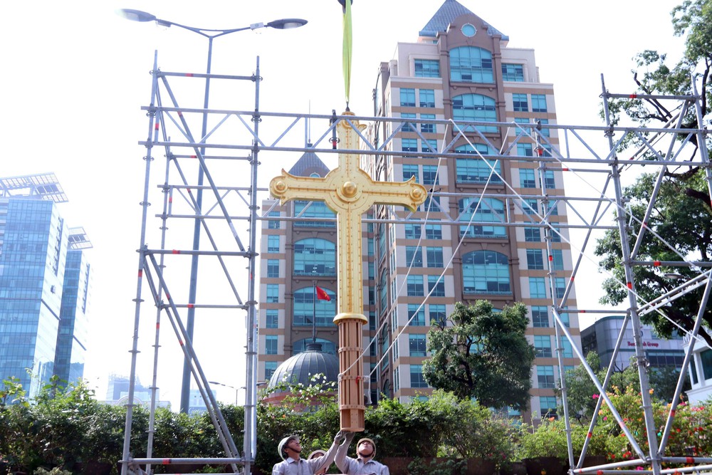Hoàn thành một trong những hạng mục quan trọng nhất của dự án trùng tu Nhà thờ Chính tòa Đức Bà Sài Gòn - Ảnh 4.