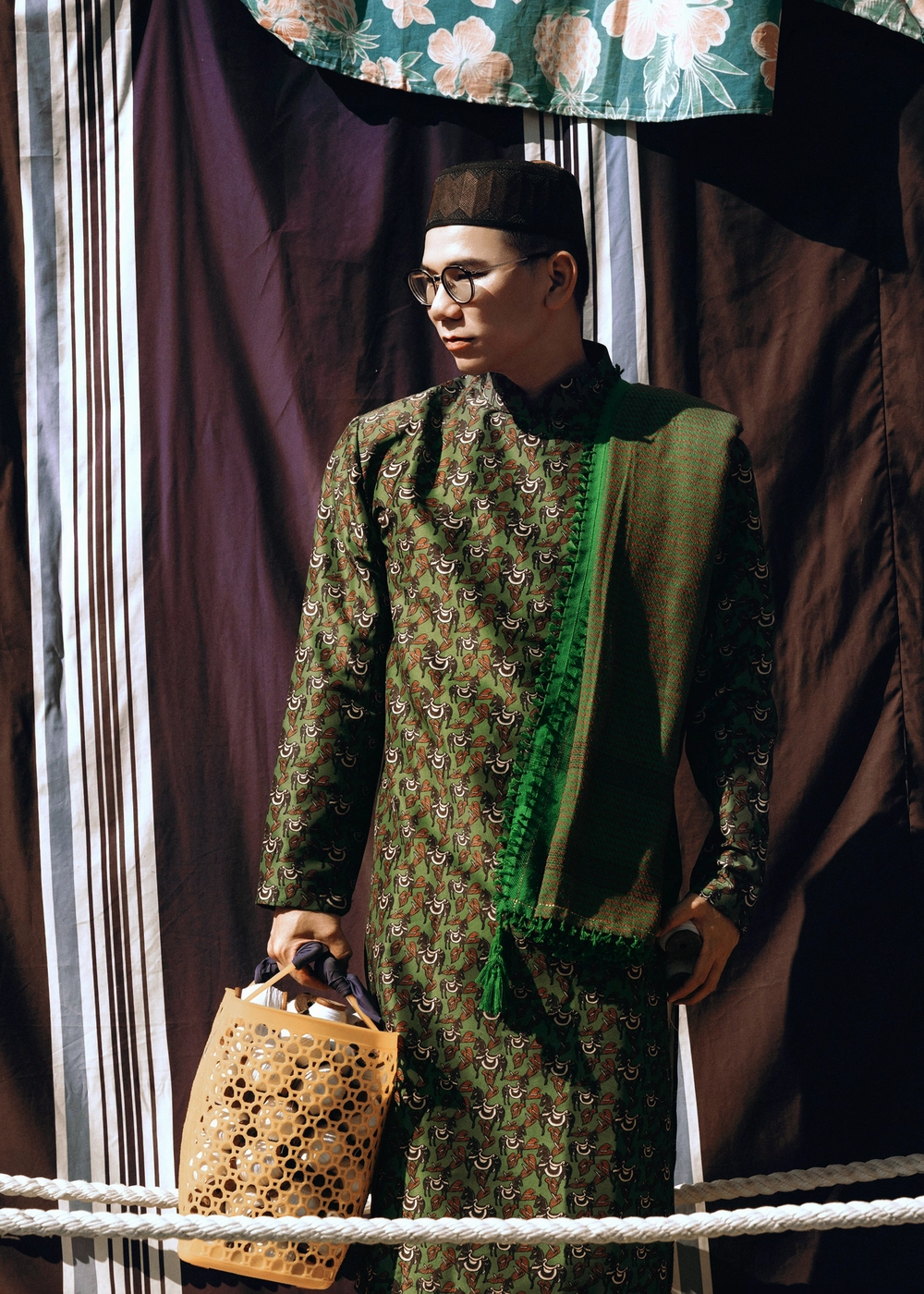 Nhiếp ảnh gia Kiếng Cận tôn vinh áo dài trên mảnh đất quê hương - Ảnh 6.