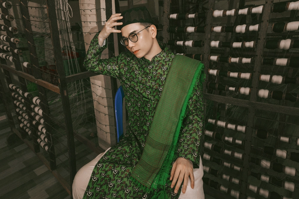 Nhiếp ảnh gia Kiếng Cận tôn vinh áo dài trên mảnh đất quê hương - Ảnh 5.