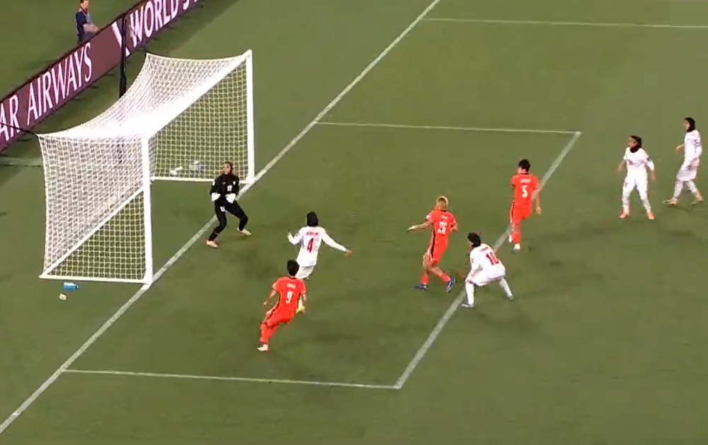 Thắng dễ Iran, nữ Hàn Quốc tạm chiếm ngôi đầu bảng A - Ảnh 1. Thắng dễ Iran, nữ Hàn Quốc tạm chiếm ngôi đầu bảng A - Ảnh 1.