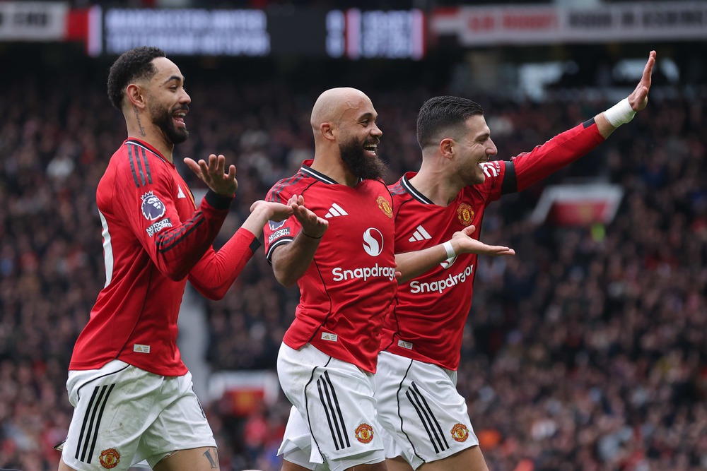 Manchester United vào Top 3: Thứ tinh thần không hiện diện dưới thời Amorim - Ảnh 1.