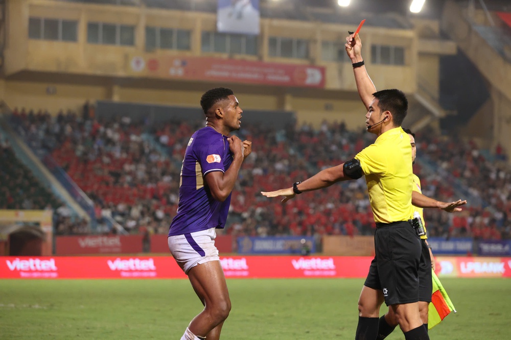 Tin nóng bóng đá Việt hôm nay 3/3: Bùi Tiến Dũng lỡ hẹn dịp FIFA Days tháng 3; Đội tuyển Việt Nam 'mổ băng' đội Ấn Độ - Ảnh 3. Tin nóng bóng đá Việt hôm nay 3/3: Bùi Tiến Dũng lỡ hẹn dịp FIFA Days tháng 3; Đội tuyển Việt Nam 'mổ băng' đội Ấn Độ - Ảnh 3.