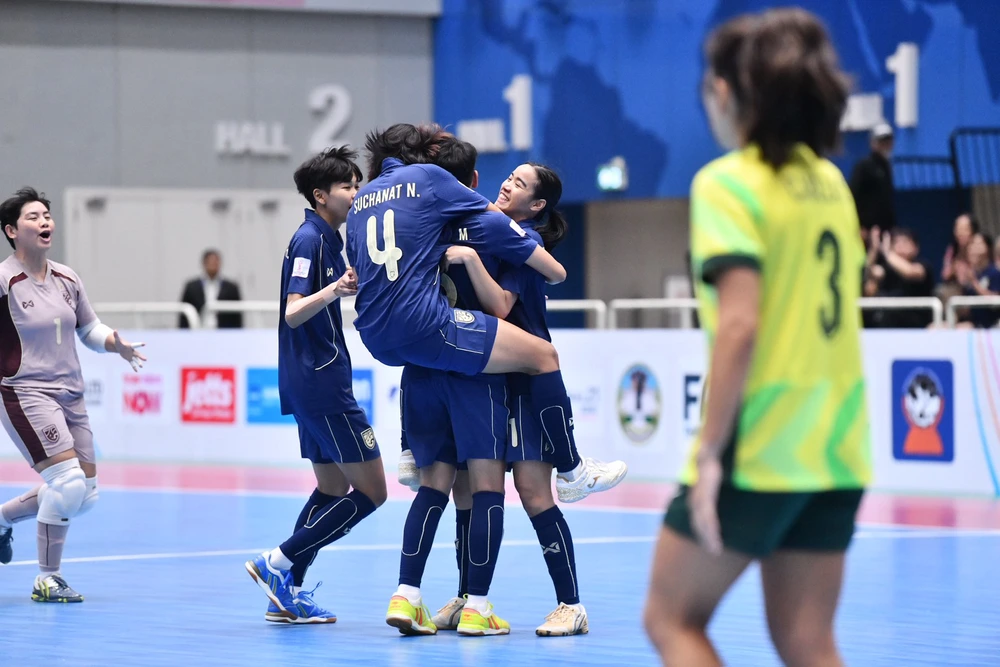 ĐT futsal nữ Thái Lan ngược dòng nghẹt thở, chính thức vô địch giải Đông Nam Á - Ảnh 2.