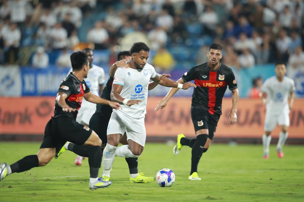 Tín hiệu khiến HLV Kim Sang Sik thở phào - Ảnh 1. Tín hiệu khiến HLV Kim Sang Sik thở phào - Ảnh 1.