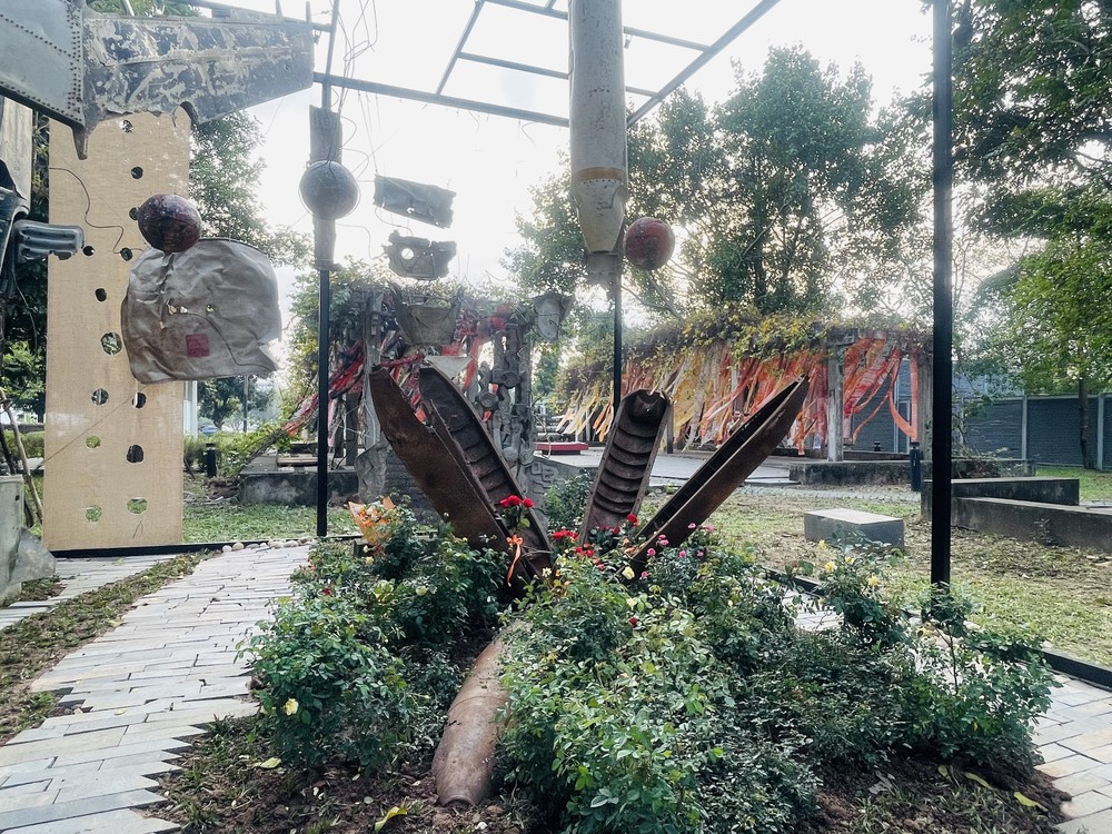 Đánh thức ký ức chiến tranh bằng ngôn ngữ sắp đặt đương đại - Ảnh 3.