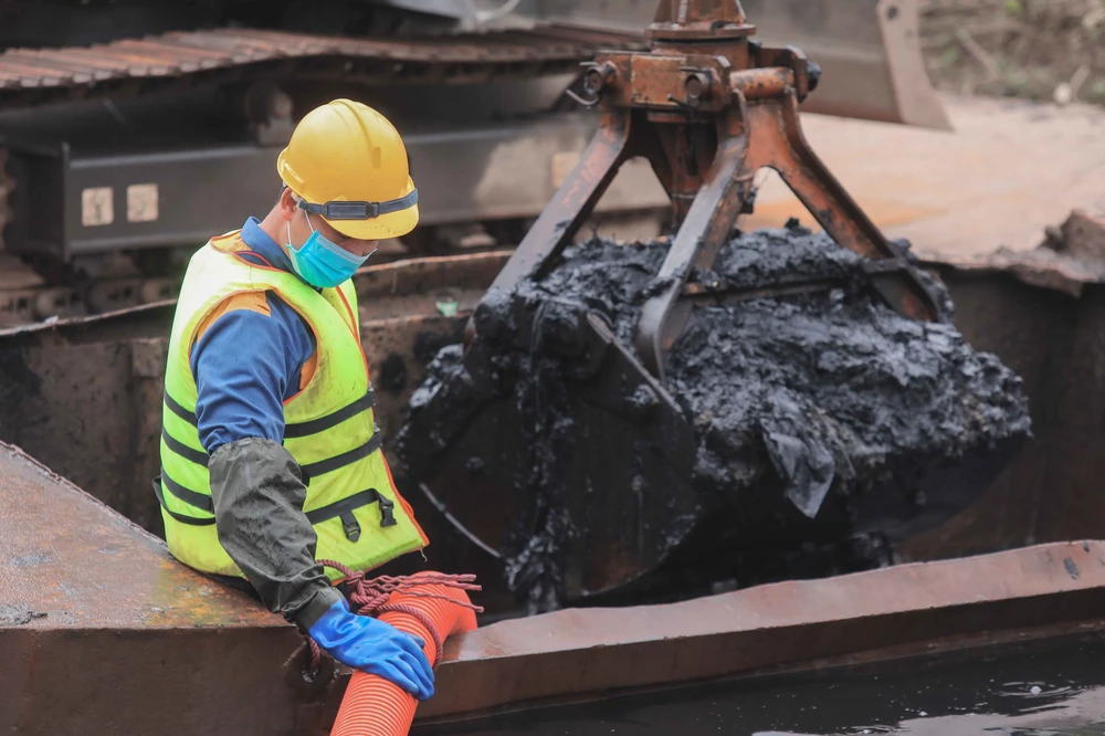 Hà Nội: Nỗ lực nạo vét sông hồ, quyết tâm "hồi sinh" sông hồ trước mùa mưa 2026 - Ảnh 10.