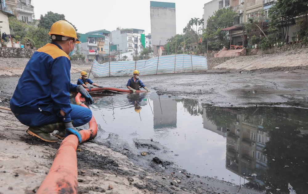 Hà Nội: Nỗ lực nạo vét sông hồ, quyết tâm "hồi sinh" sông hồ trước mùa mưa 2026 - Ảnh 6.