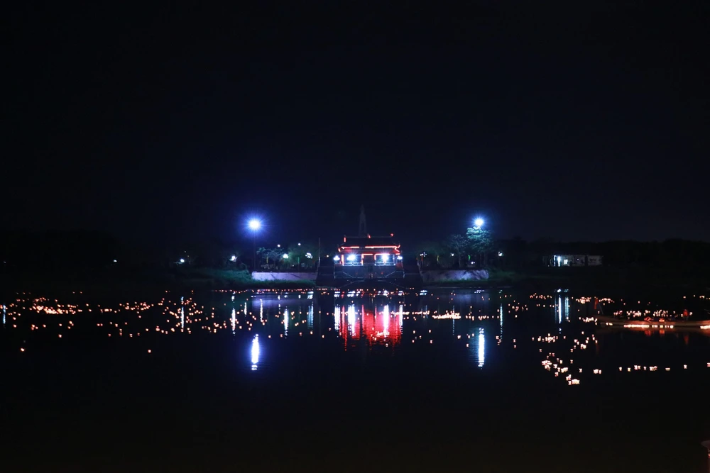 Ngày Rằm tháng Giêng tri ân bên dòng Thạch Hãn - Ảnh 6.