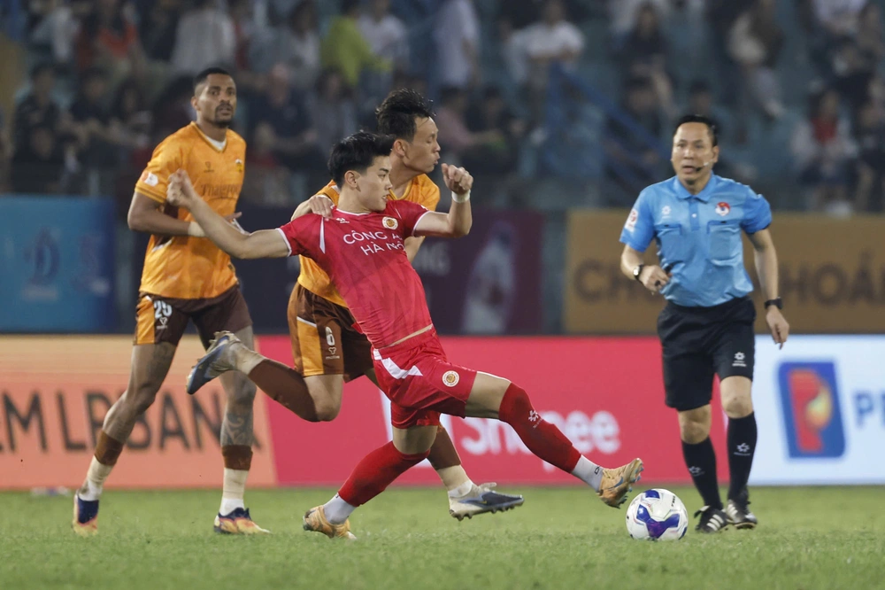 Đình Bắc và cơn khát bàn thắng chưa có lời giải - Ảnh 2.