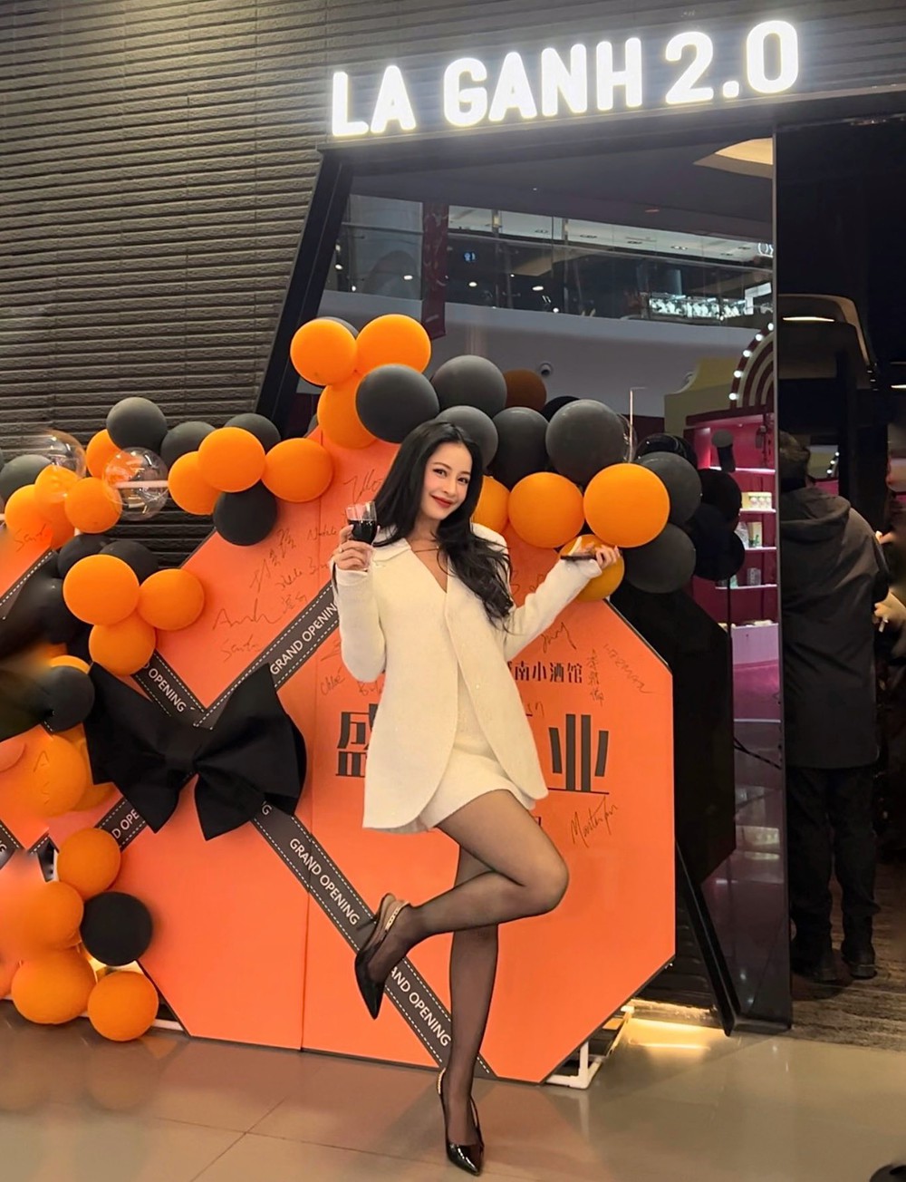 Chi Pu chuyển nhượng cổ phần La Ganh, tập trung phát triển C-Global Entertainment - Ảnh 1.