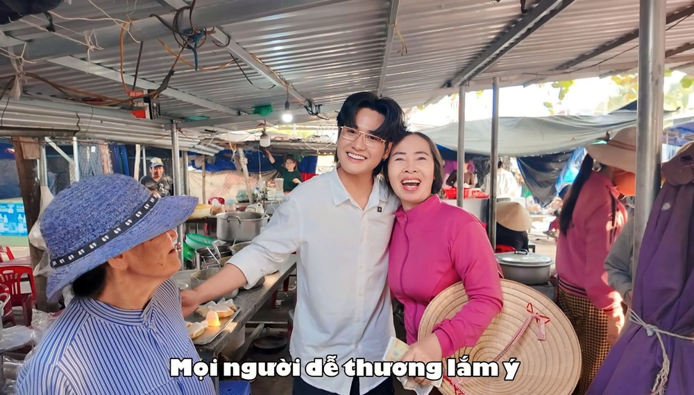 Hành trình đi 100 chợ truyền thống của Quan không gờ - Ảnh 2. Hành trình đi 100 chợ truyền thống của Quan không gờ - Ảnh 2.