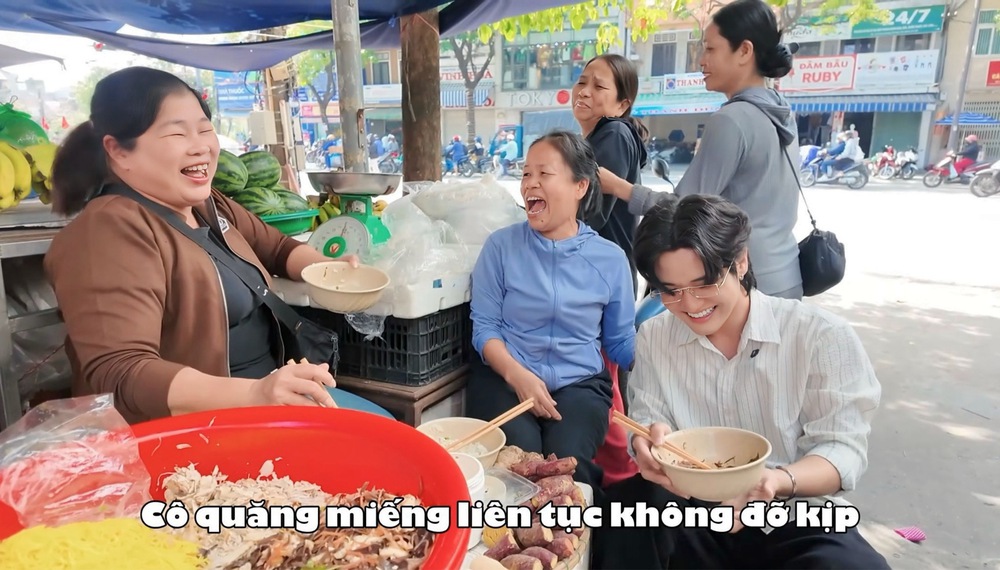 Hành trình đi 100 chợ truyền thống của Quan không gờ - Ảnh 4. Hành trình đi 100 chợ truyền thống của Quan không gờ - Ảnh 4.