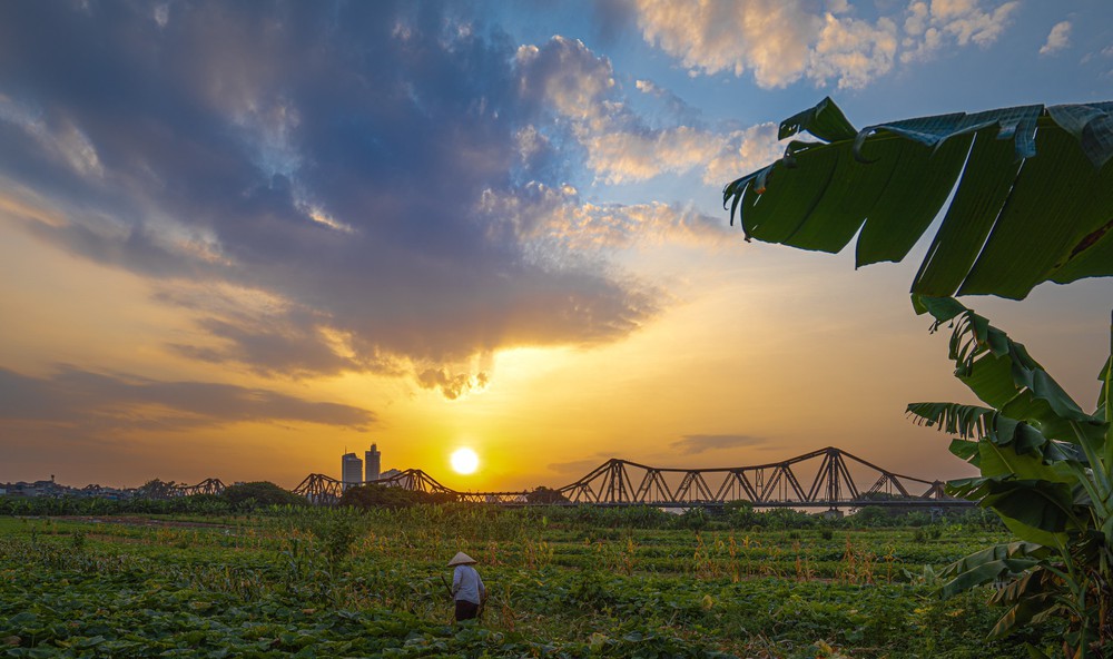 Hạ tầng "cứng" và dòng chảy mềm của Hà Nội - Ảnh 3. Hạ tầng "cứng" và dòng chảy mềm của Hà Nội - Ảnh 3.