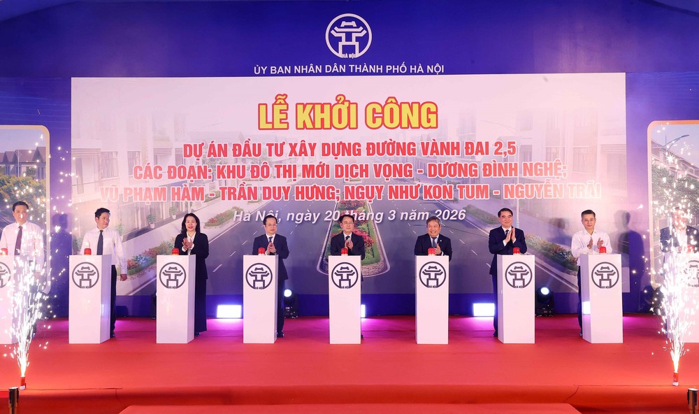 Hạ tầng "cứng" và dòng chảy mềm của Hà Nội - Ảnh 1. Hạ tầng "cứng" và dòng chảy mềm của Hà Nội - Ảnh 1.