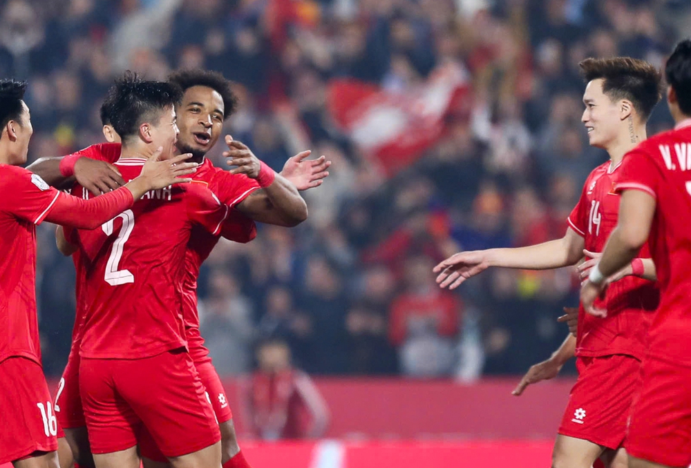 Vé trận đội tuyển Việt Nam và Malaysia đắt nhất 400 nghìn đồng - Ảnh 1.