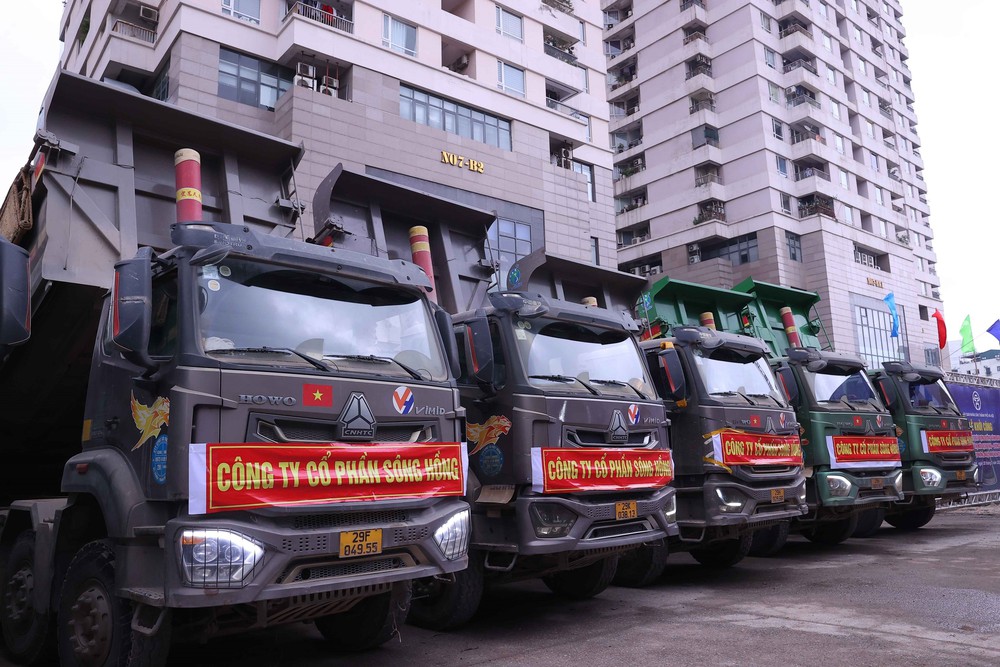 Hà Nội: Khởi công Dự án đầu tư xây dựng đường Vành đai 2,5 các đoạn Khu đô thị mới Dịch Vọng - Dương Đình Nghệ - Ảnh 4. Hà Nội: Khởi công Dự án đầu tư xây dựng đường Vành đai 2,5 các đoạn Khu đô thị mới Dịch Vọng - Dương Đình Nghệ - Ảnh 4.