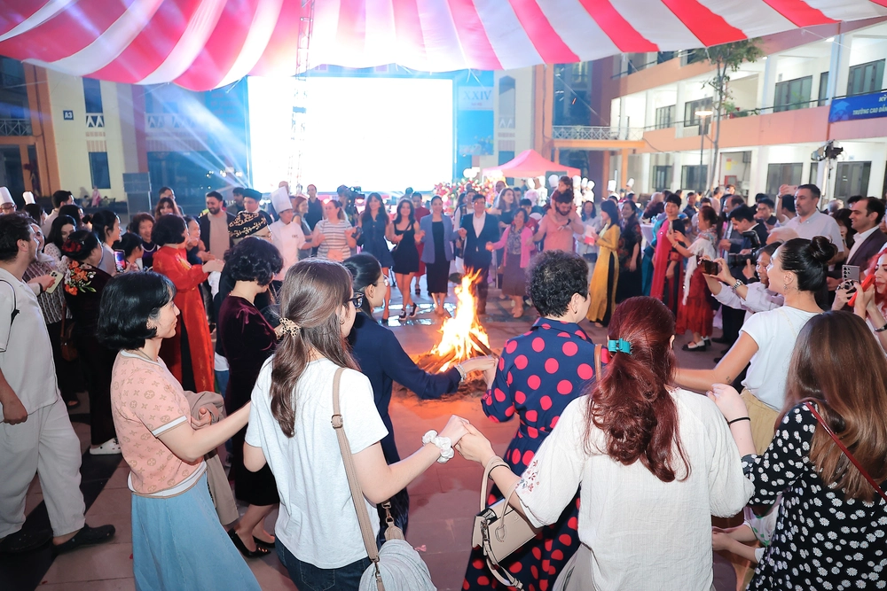 Thúc đẩy ngoại giao Bet88013 88k Cho Tân Thủ từ lễ hội có lịch sử hơn 3000 năm - Ảnh 7. Thúc đẩy ngoại giao Bet88013 88k Cho Tân Thủ từ lễ hội có lịch sử hơn 3000 năm - Ảnh 7.