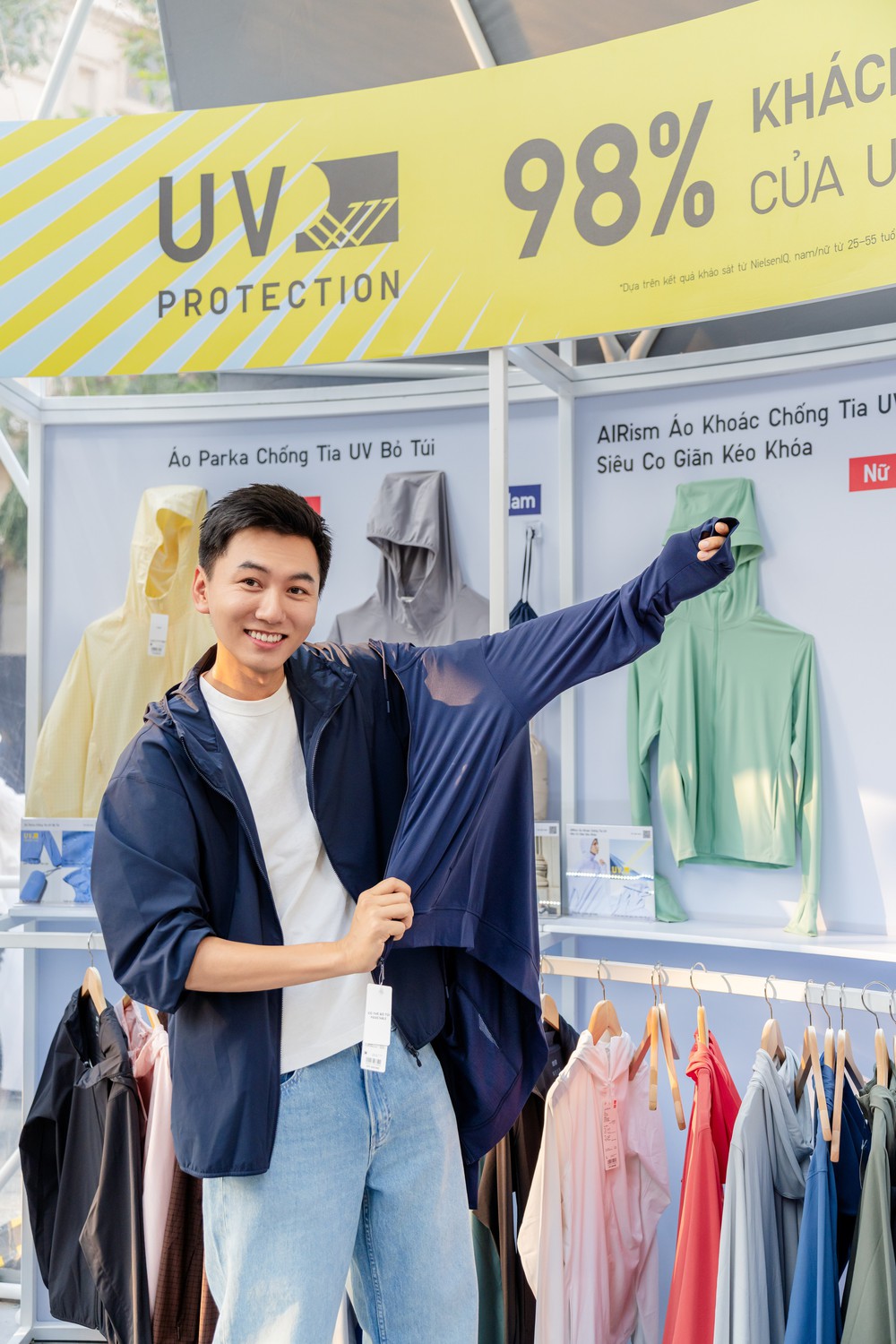 Khoai Lang Thang đón nắng hè rực rỡ với thiết kế của UNIQLO - Ảnh 1.