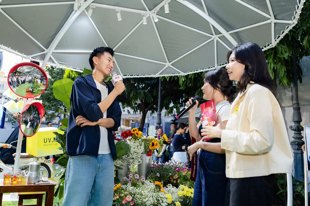 Khoai Lang Thang đón nắng hè rực rỡ với thiết kế của UNIQLO - Ảnh 6.