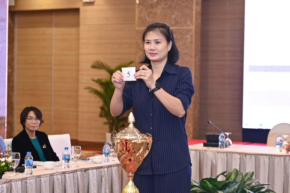 Tin nóng thể thao tối 21/3: Ngoại binh cao hơn 1,9m gây sốt tại Cúp Hoa Lư; Argentina được tuyên bố vô địch Finalissima - Ảnh 2.