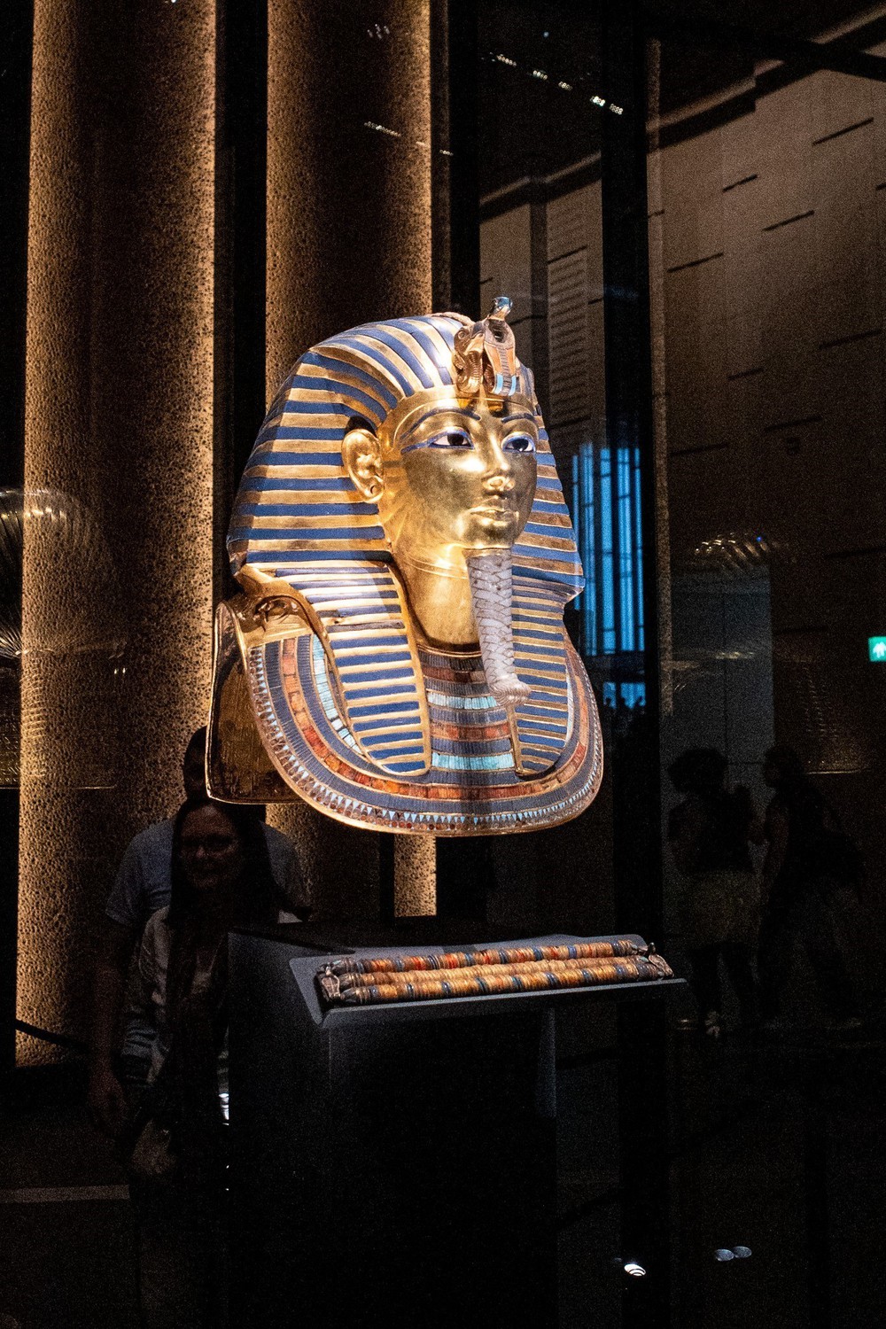 Mặt nạ vàng của Pharaoh Tutankhamun tại Đại Bảo tàng Ai Cập - Ảnh 2.