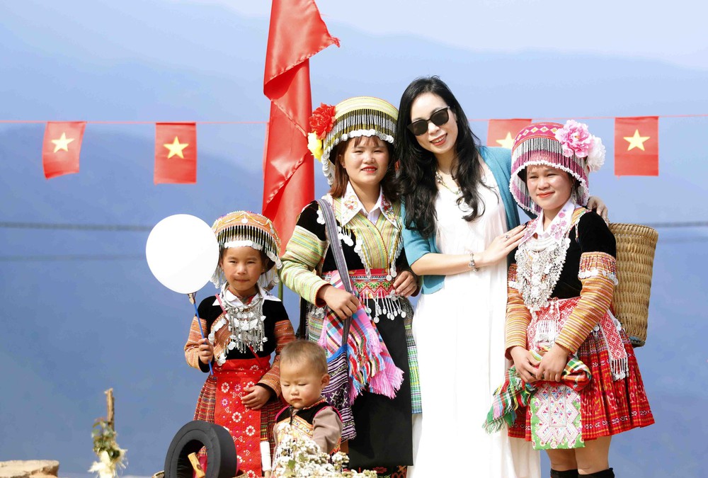 Sôi nổi Ngày hội hoa sơn tra xã Ngọc Chiến (Sơn La) - Ảnh 14. Sôi nổi Ngày hội hoa sơn tra xã Ngọc Chiến (Sơn La) - Ảnh 14.