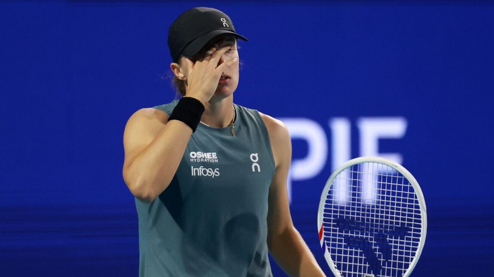 Iga Swiatek sa sút: Chờ hồi sinh ở mùa giải đất nện - Ảnh 1.