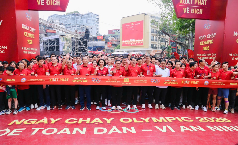 Gần 2 vạn người tham dự ngày chạy Olympic - Vì sức khỏe toàn dân - Vì an ninh Tổ quốc năm 2026 - Ảnh 2.