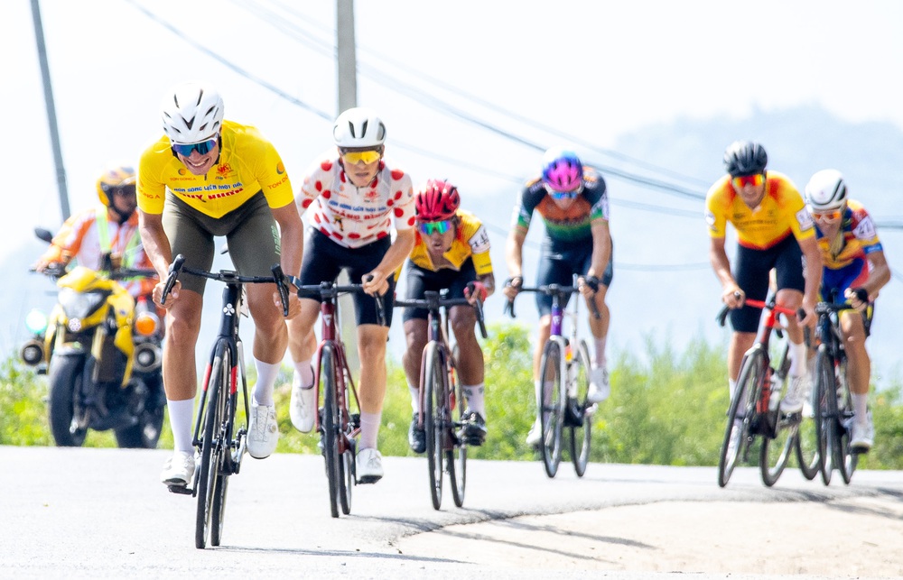 Cúp Truyền hình và câu chuyện xã hội hóa bền vững - Ảnh 1. Cúp Truyền hình và câu chuyện xã hội hóa bền vững - Ảnh 1.