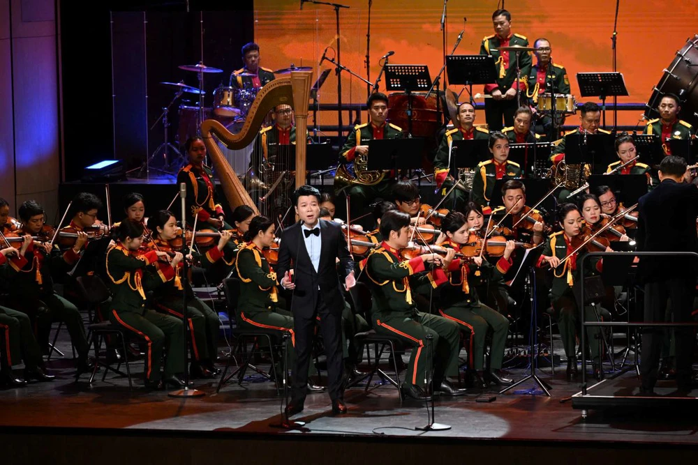 Ra mắt Dàn nhạc Giao hưởng Quân đội: “Thanh âm dưới ánh mặt trời” khẳng định diện mạo mới của nghệ thuật hàn lâm - Ảnh 5.