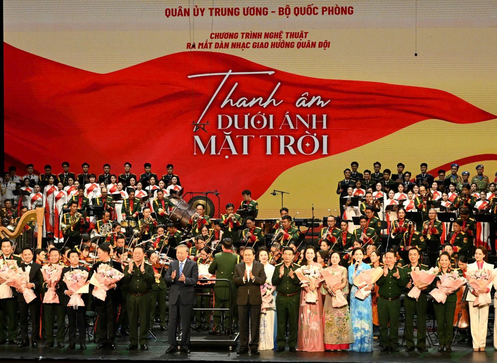 Ra mắt Dàn nhạc Giao hưởng Quân đội: “Thanh âm dưới ánh mặt trời” khẳng định diện mạo mới của nghệ thuật hàn lâm - Ảnh 2.