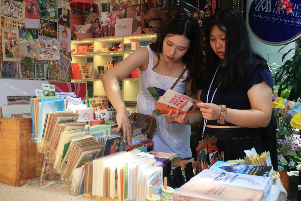 "Mạch ngầm" nuôi dưỡng văn hóa đọc trong kỷ nguyên số - Ảnh 3. "Mạch ngầm" nuôi dưỡng văn hóa đọc trong kỷ nguyên số - Ảnh 3.