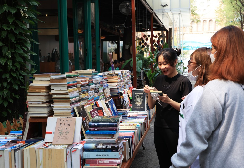 "Mạch ngầm" nuôi dưỡng văn hóa đọc trong kỷ nguyên số - Ảnh 4. "Mạch ngầm" nuôi dưỡng văn hóa đọc trong kỷ nguyên số - Ảnh 4.