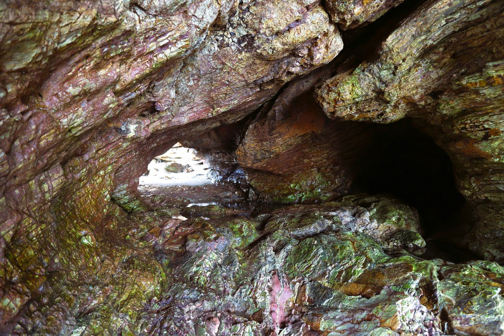 Nghệ An: Khám phá hang Mũi Trâu dưới chân núi Mành Sơn - Ảnh 2.