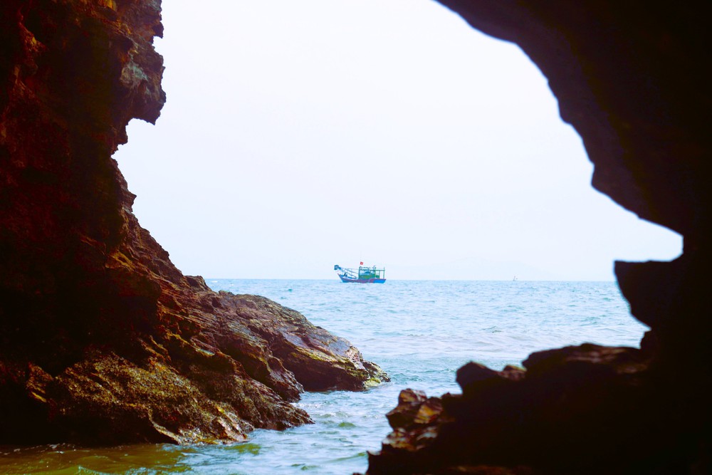 Nghệ An: Khám phá hang Mũi Trâu dưới chân núi Mành Sơn - Ảnh 10.