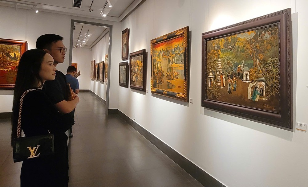 Tôn vinh họa sĩ tài năng đưa vẻ đẹp làng quê Việt ra thế giới - Ảnh 2.