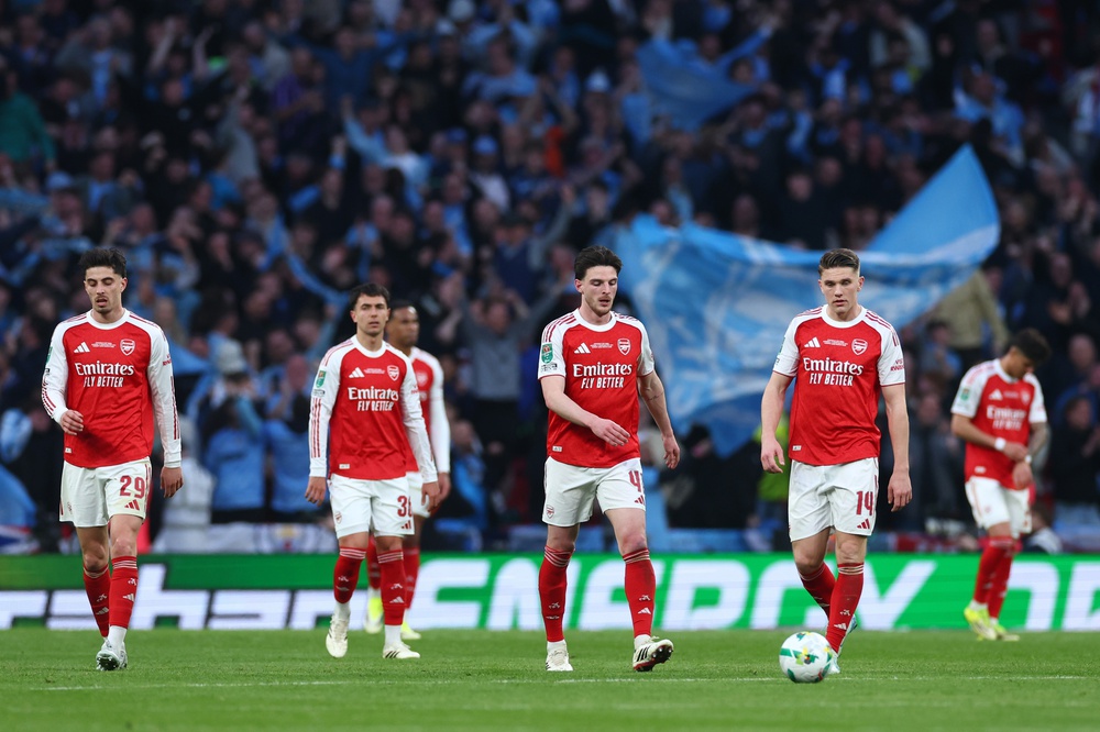 Arsenal: Bóng ma tháng Tư lại ám ảnh Pháo thủ - Ảnh 1.