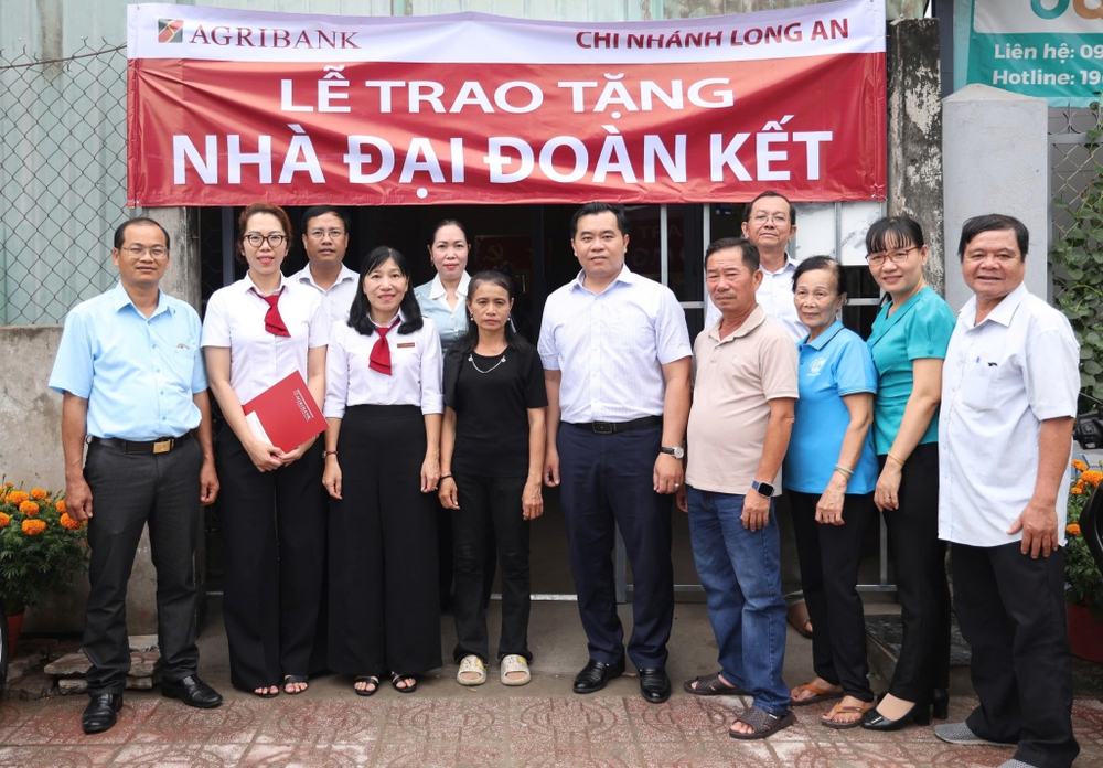 Agribank chung tay xây dựng mái ấm cho người nghèo - Ảnh 2.
