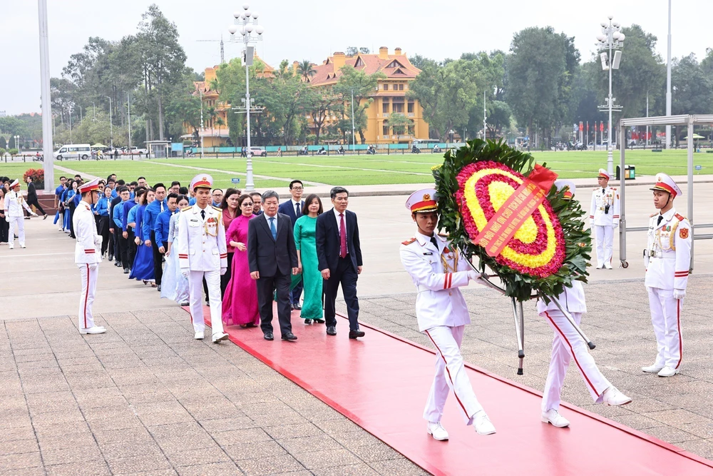 Kỷ niệm 95 năm Ngày thành lập Đoàn: Đưa đoàn viên đến địa điểm văn hóa - Ảnh 1.