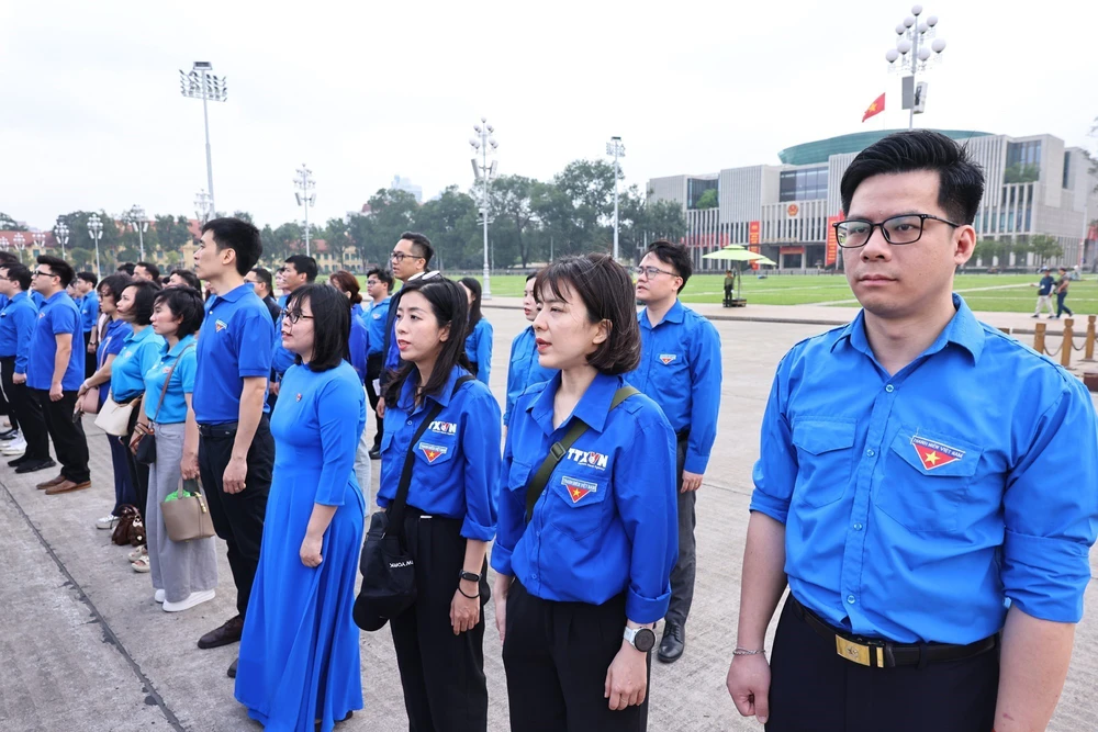 Kỷ niệm 95 năm Ngày thành lập Đoàn: Đưa đoàn viên đến địa điểm văn hóa - Ảnh 4.