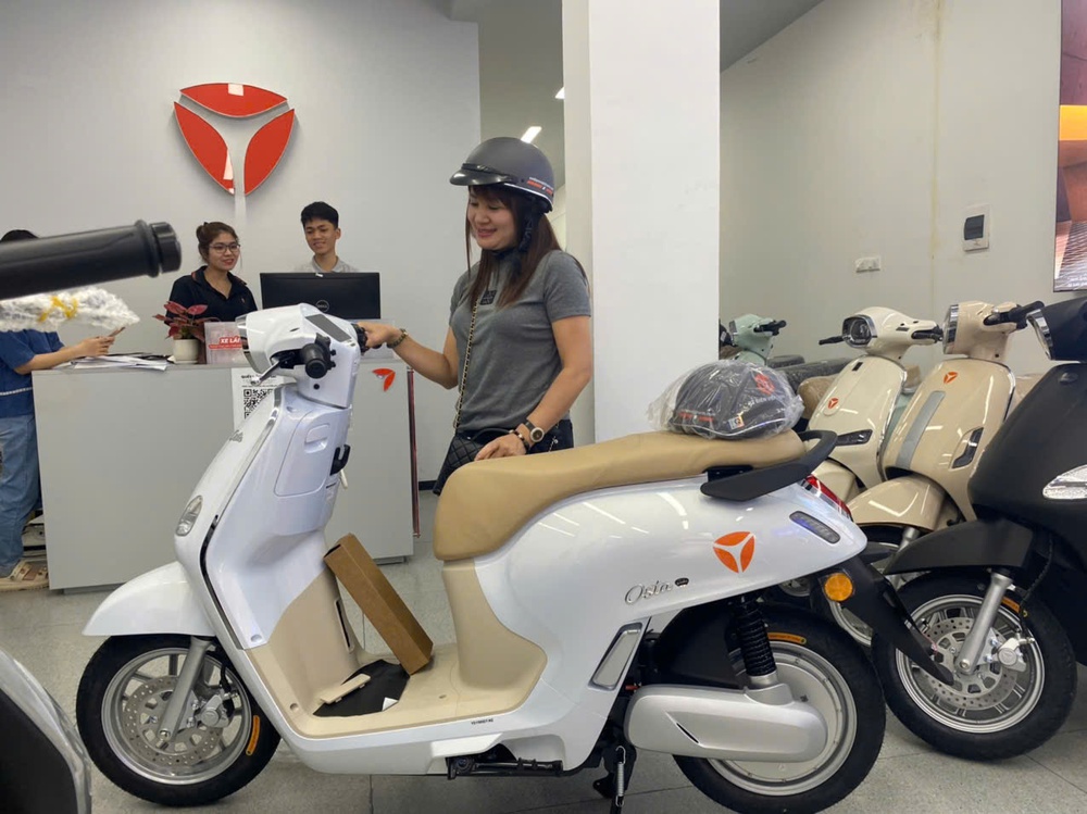 Người dân thay đổi thói quen đi lại để tiết kiệm chi phí - Ảnh 2.