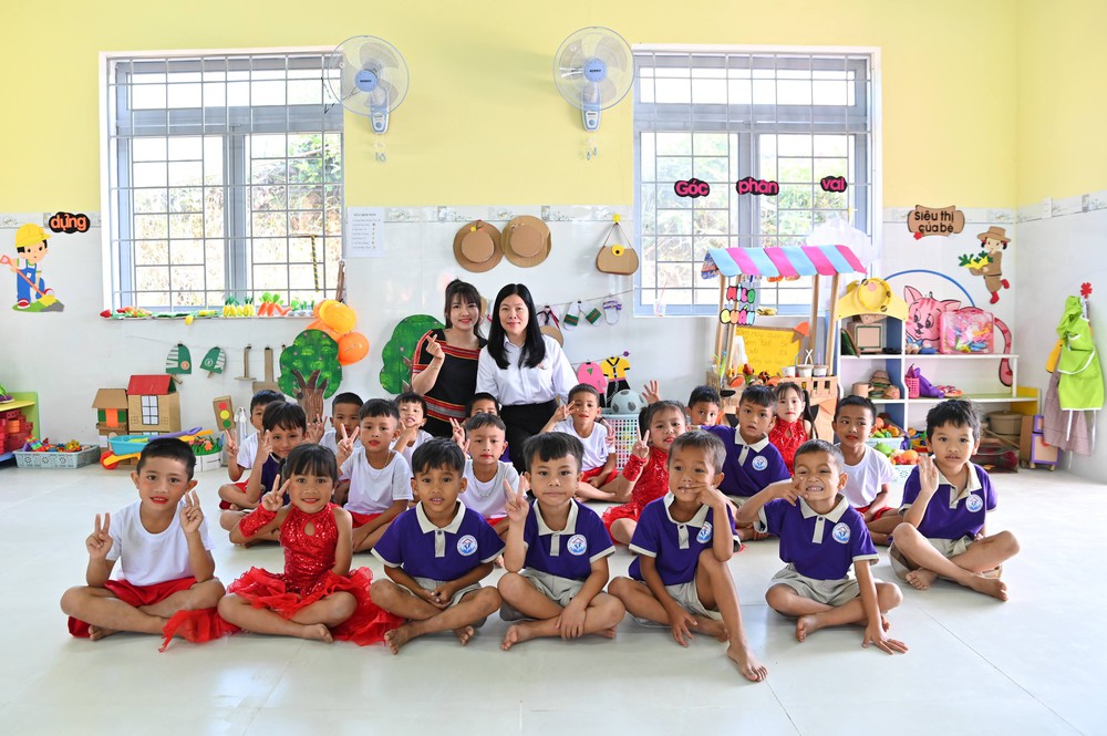 Gần 50 em học sinh tại xã vùng cao miền Trung có lớp học mới - Ảnh 2. Gần 50 em học sinh tại xã vùng cao miền Trung có lớp học mới - Ảnh 2.