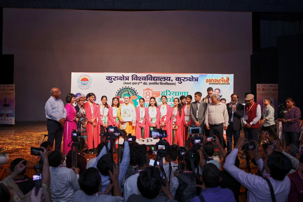 Phim "Vườn tình yêu" giành giải quốc tế: Quan họ từ làng quê đến thảm đỏ điện ảnh Ấn Độ - Ảnh 9.