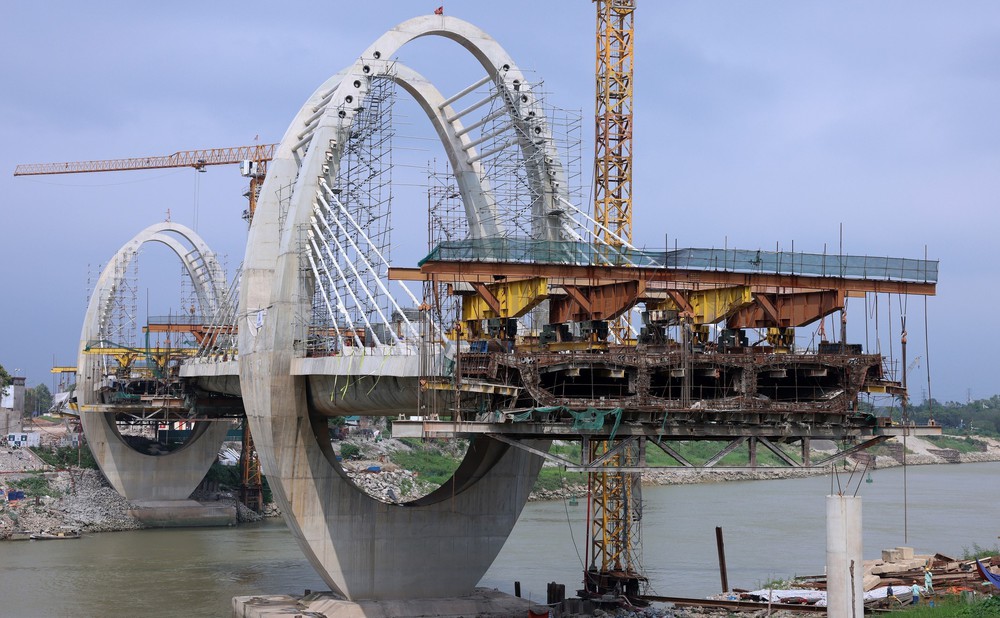 Đẩy nhanh tiến độ dự án cầu Đuống mới - Ảnh 2.