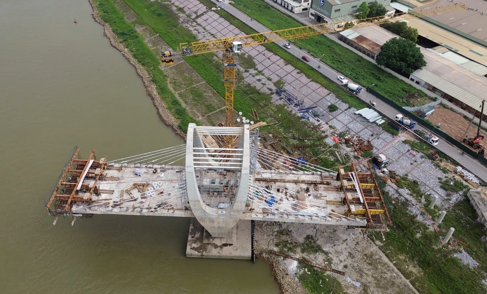 Đẩy nhanh tiến độ dự án cầu Đuống mới - Ảnh 3.