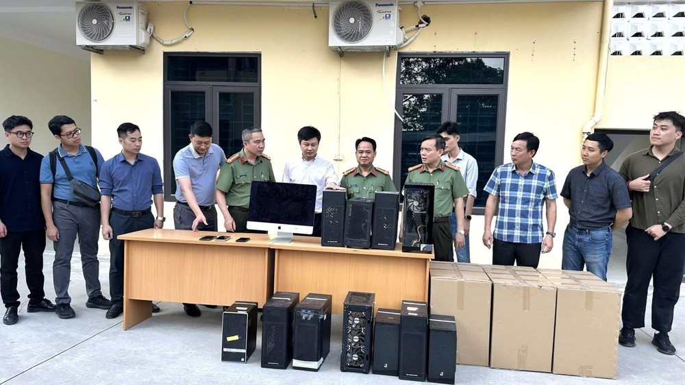 Triệt phá đường dây phát tán mã độc toàn cầu do học sinh lớp 12 cầm đầu thu lợi bất chính hàng chục tỷ đồng - Ảnh 2.