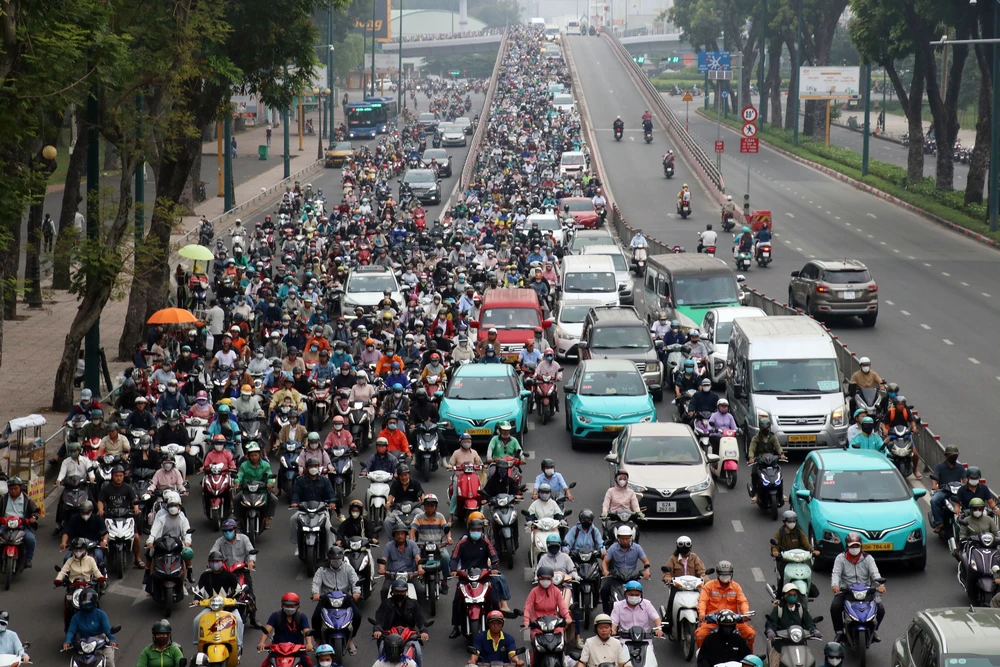 Làm việc tại nhà góp phần tiết kiệm năng lượng - Ảnh 1.