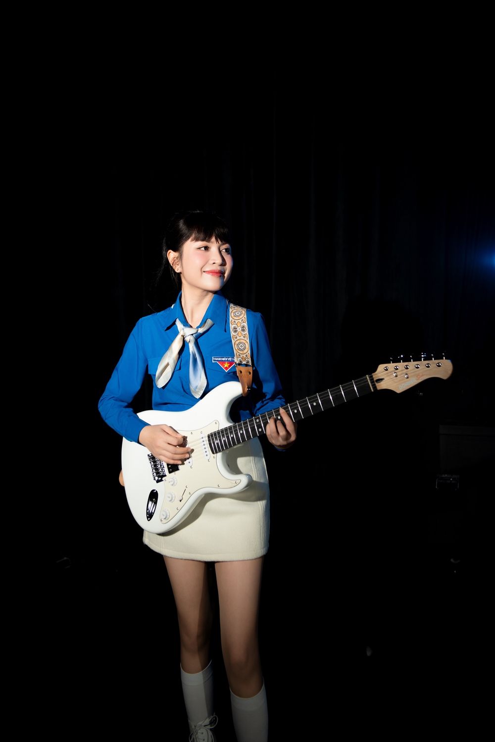 Nguyễn Duyên Quỳnh bắt tay Nguyễn Văn Chung, lan tỏa năng lượng tích cực trong “Thanh niên Việt" - Ảnh 2.