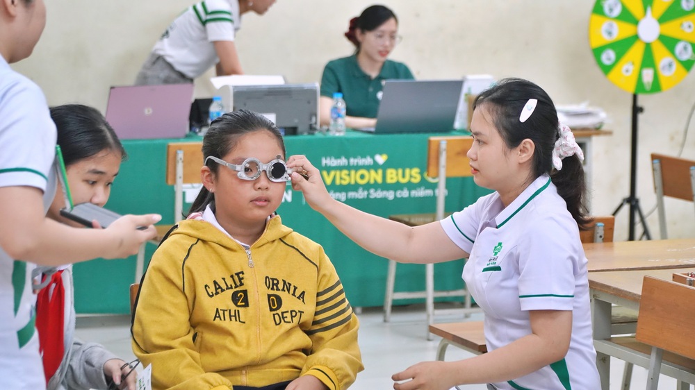 Tầm quan trọng của kiểm soát cận thị ở trẻ em - Ảnh 2. Tầm quan trọng của kiểm soát cận thị ở trẻ em - Ảnh 2.