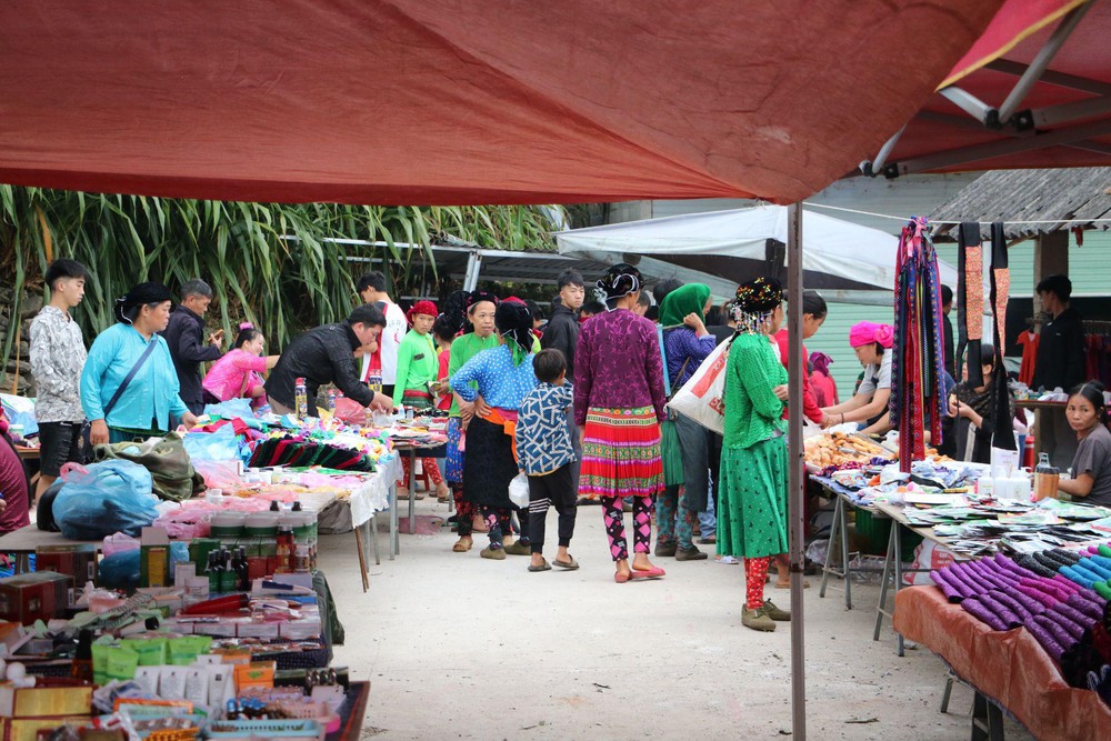 Local Vietnam khai trương Ha Giang Aya Lodge tại Bản Sủng Trái trên cung đường Hà Giang Loop - Ảnh 4. Local Vietnam khai trương Ha Giang Aya Lodge tại Bản Sủng Trái trên cung đường Hà Giang Loop - Ảnh 4.